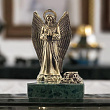 Статуэтка «Ангел. Большой» с подсвечником на камне