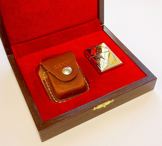 Бензиновая зажигалка Zippo "Охотник"